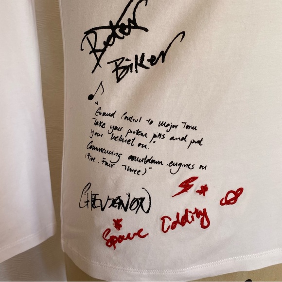 Chevignon S/M white printed and embroidered long sleeve. Rare design EUC - Picture 2 of 9